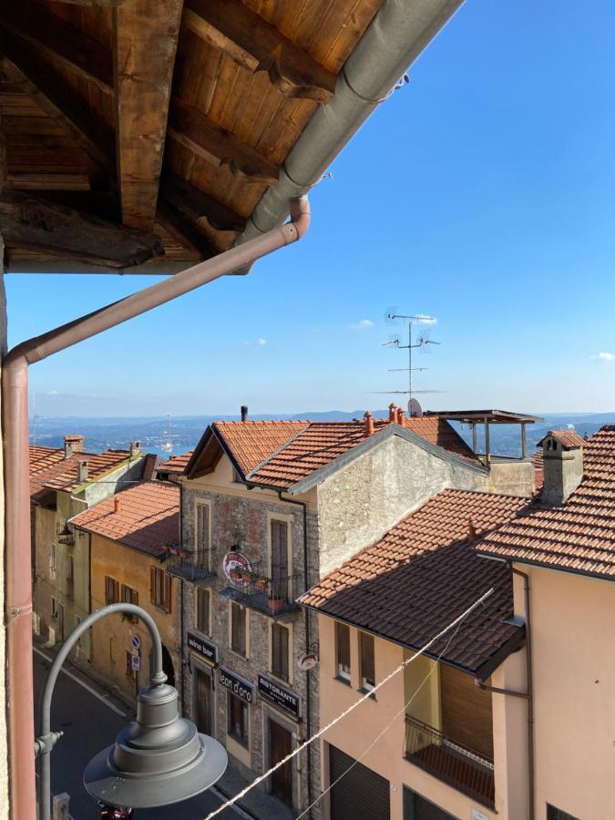 Il Nido Di Tiffany Apartment Massino Visconti Екстериор снимка