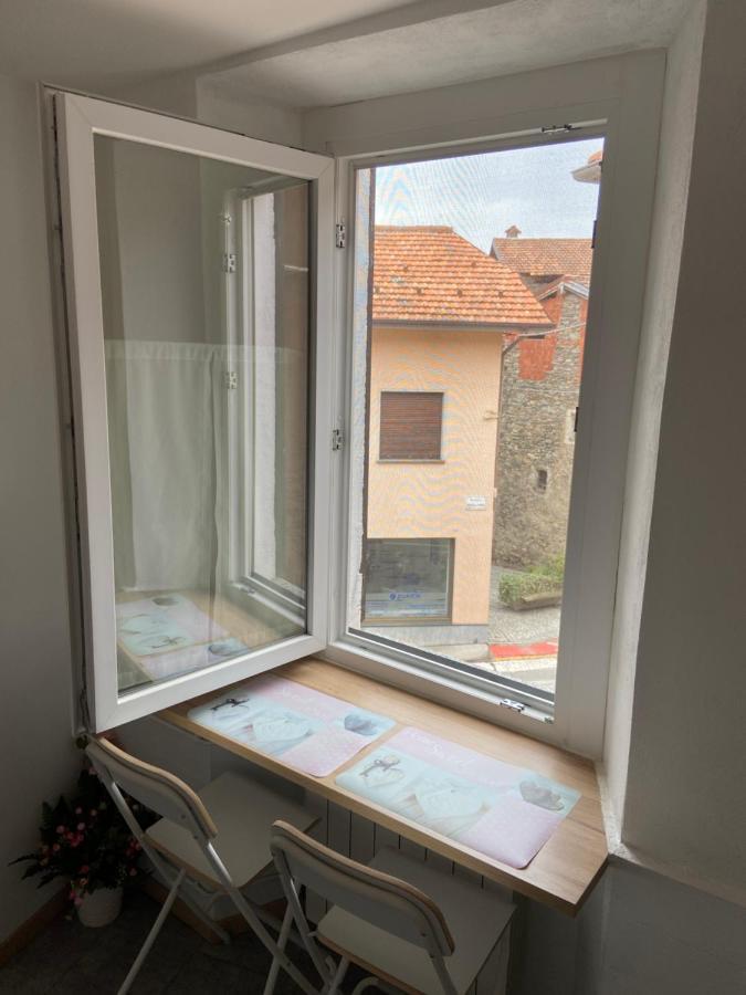 Il Nido Di Tiffany Apartment Massino Visconti Екстериор снимка