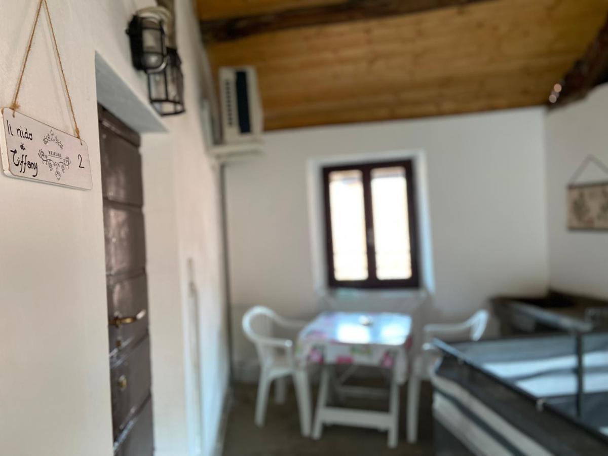 Il Nido Di Tiffany Apartment Massino Visconti Екстериор снимка