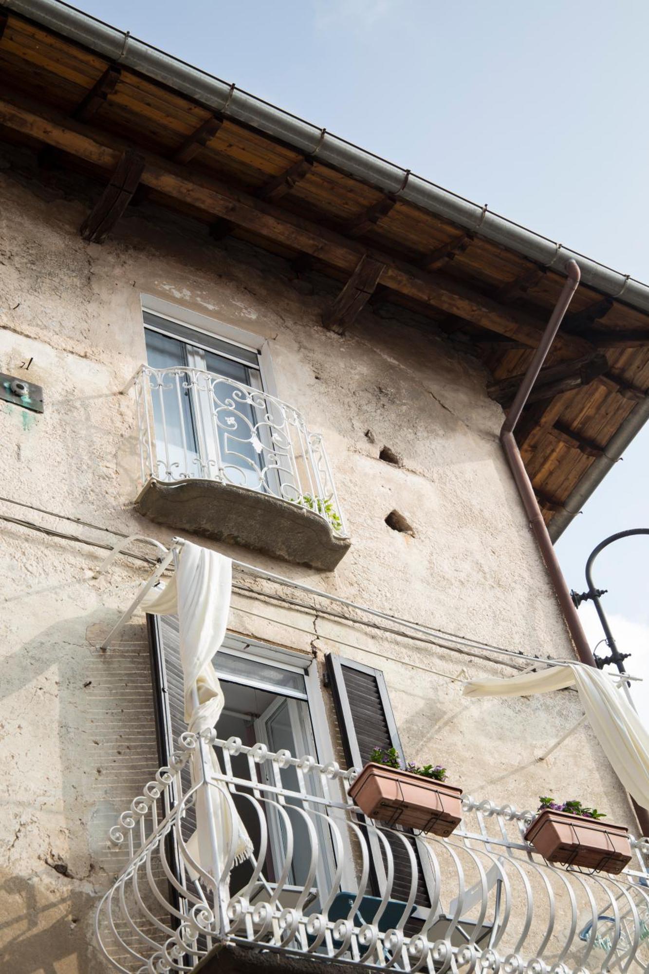 Il Nido Di Tiffany Apartment Massino Visconti Екстериор снимка