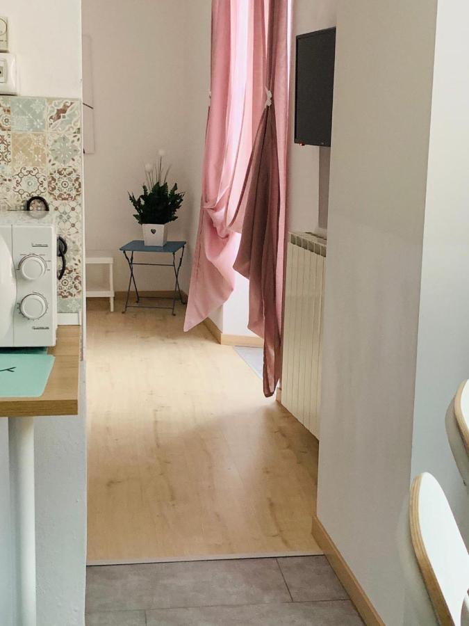 Il Nido Di Tiffany Apartment Massino Visconti Екстериор снимка